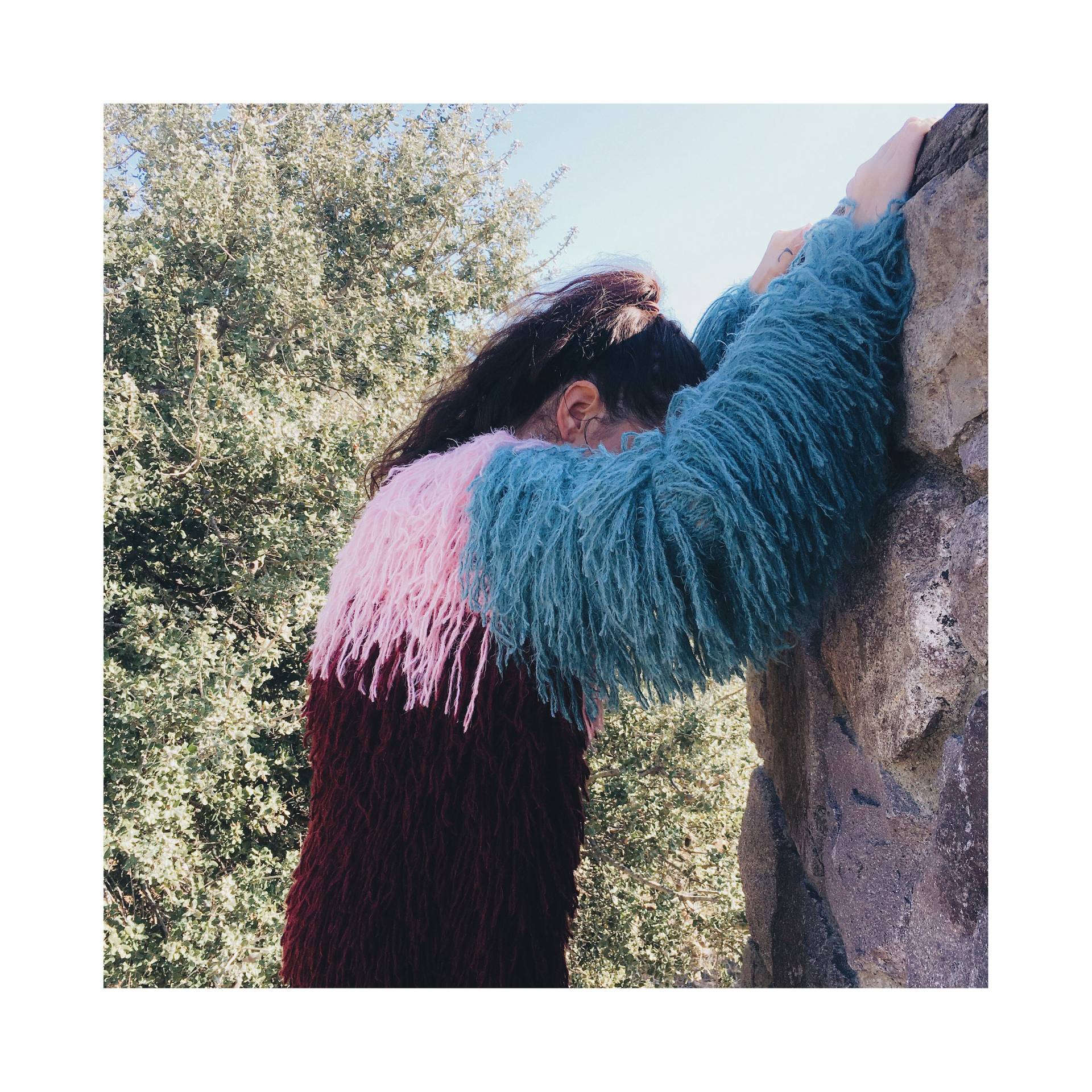 Hand Stricken Cardigan, Bunte Strickjacke, Fransen Mantel, Shaggy Jacke, Vegan Pelzmantel von ilknurungel
