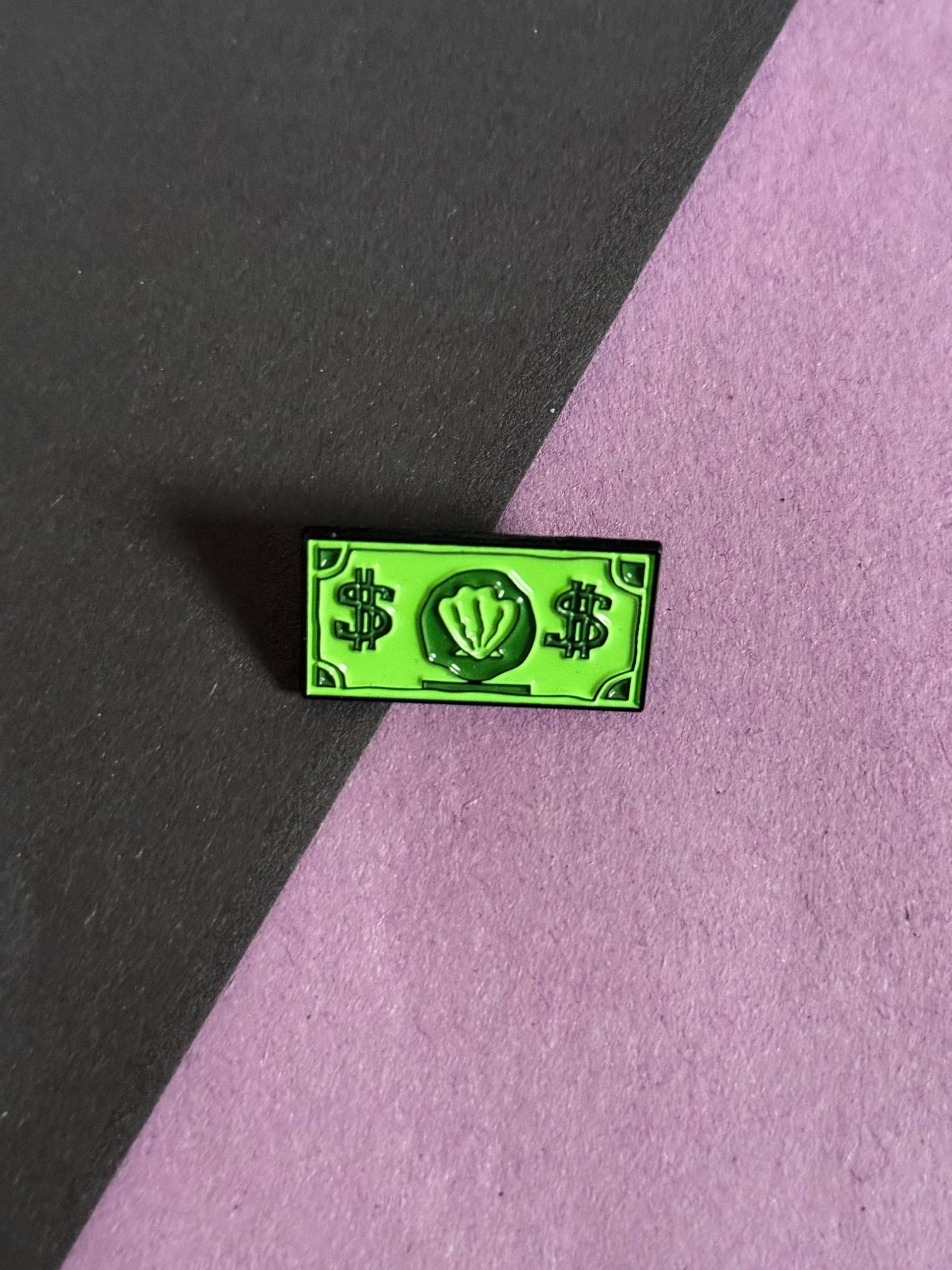 Grüner Dollar Enamel Pin - Lustiger Cartoon Money Pin, Spongebob Inspiriert Fan Art, Sammelpin Für Jacken, Taschen & Caps von illeux