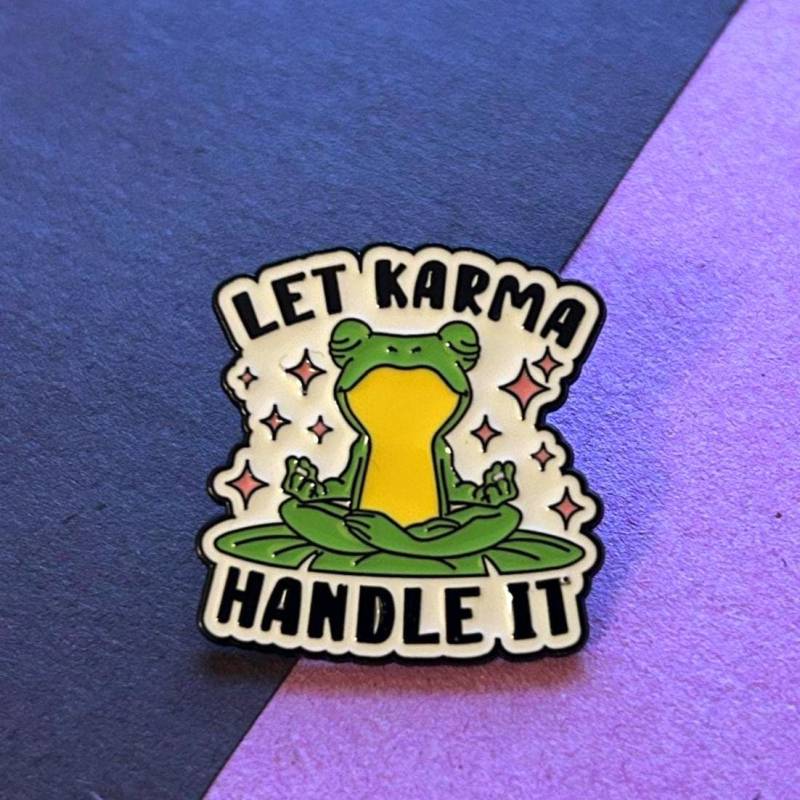 Let Karma Handle It Enamel Pin - Cute Frog Meditation | Mindfulness Lapel Zen Aesthetic Gift Positive Vibes Badge von illeux