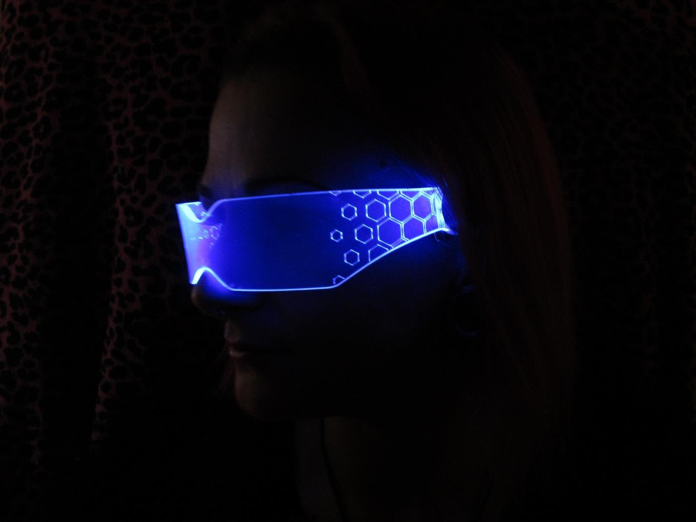 Das Original Beleuchtete Cyberpunk Cyber Goth Visier Hex V2 Neon Blau Das Original Beleuchtete Cyberpunk Cyber Goth Visier Hex V2 Neon Blau von illumicyberwear