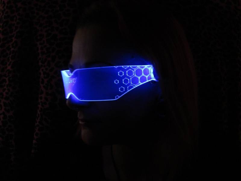 Das Original Beleuchtete Cyberpunk Cyber Goth Visier Hex V2 Neon Blau Das Original Beleuchtete Cyberpunk Cyber Goth Visier Hex V2 Neon Blau von illumicyberwear