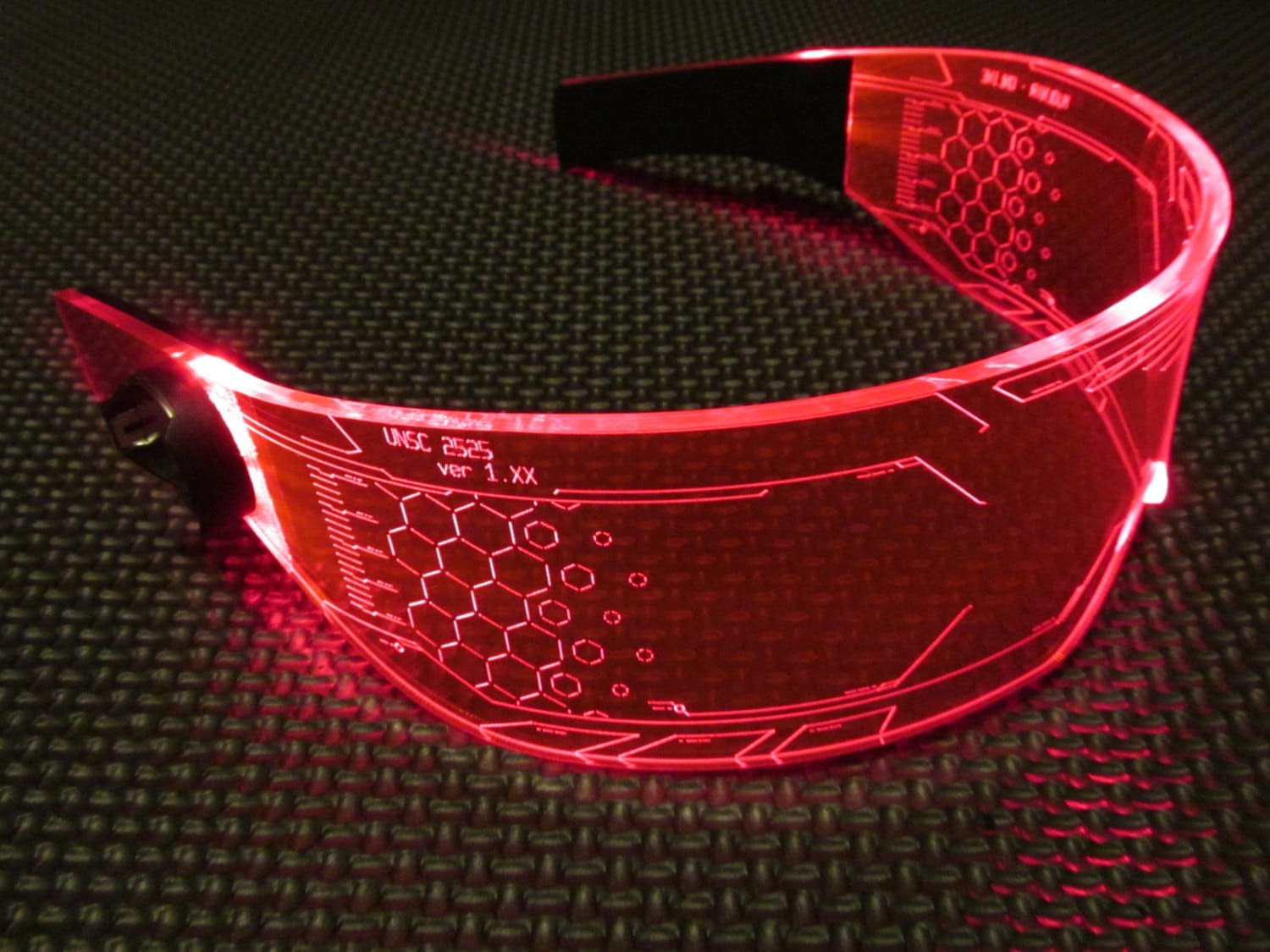 Das Original Beleuchtete Cyberpunk Cyber Goth Visier Warchief Rot Das Original Beleuchtete Cyberpunk Cyber Goth Visier Warchief Rot von illumicyberwear