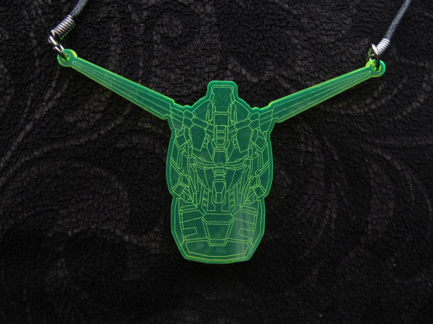 Unicorn Gundam Rx-0 Kette Laser Cut/Graviert Unicorn Gundam Rx-0 Kette Laser Cut/Graviert von illumicyberwear