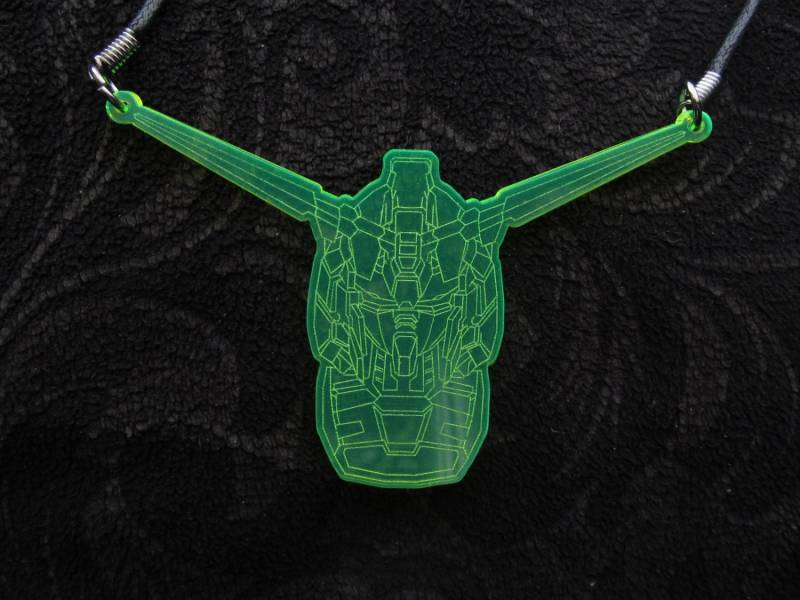Unicorn Gundam Rx-0 Kette Laser Cut/Graviert Unicorn Gundam Rx-0 Kette Laser Cut/Graviert von illumicyberwear