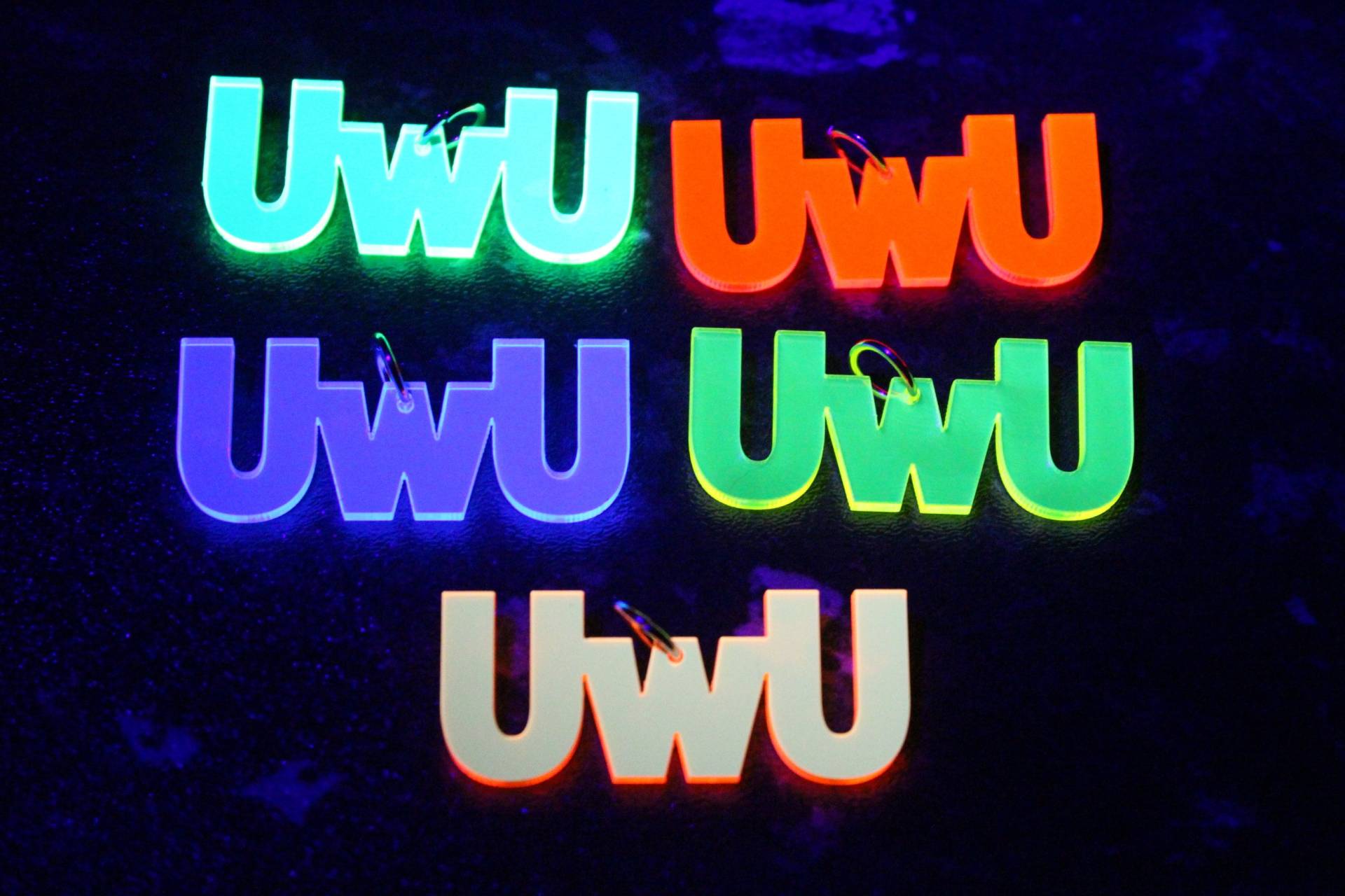 Uwu Halskette Uwu Halskette von illumicyberwear