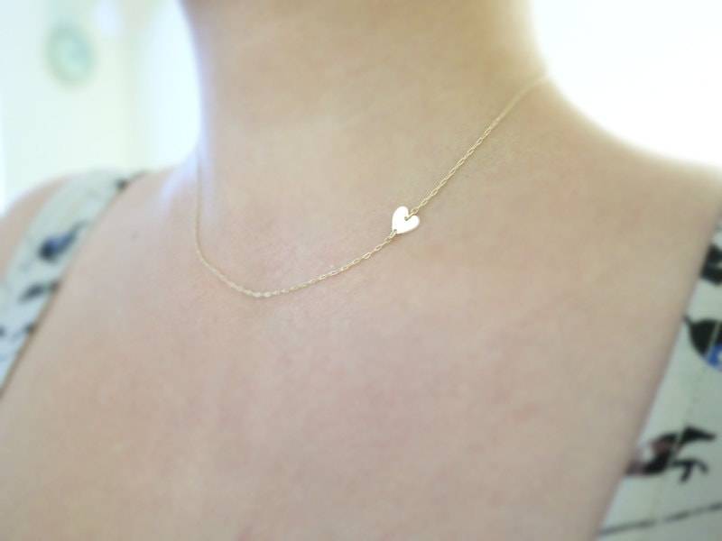 Winzige Herz Halskette - Seitlich , Mitte Gold 925Er Silber Zierlicher Schmuck Winzige Herz Halskette - Seitlich , Mitte Gold 925Er Silber Zierlicher Schmuck von illusy