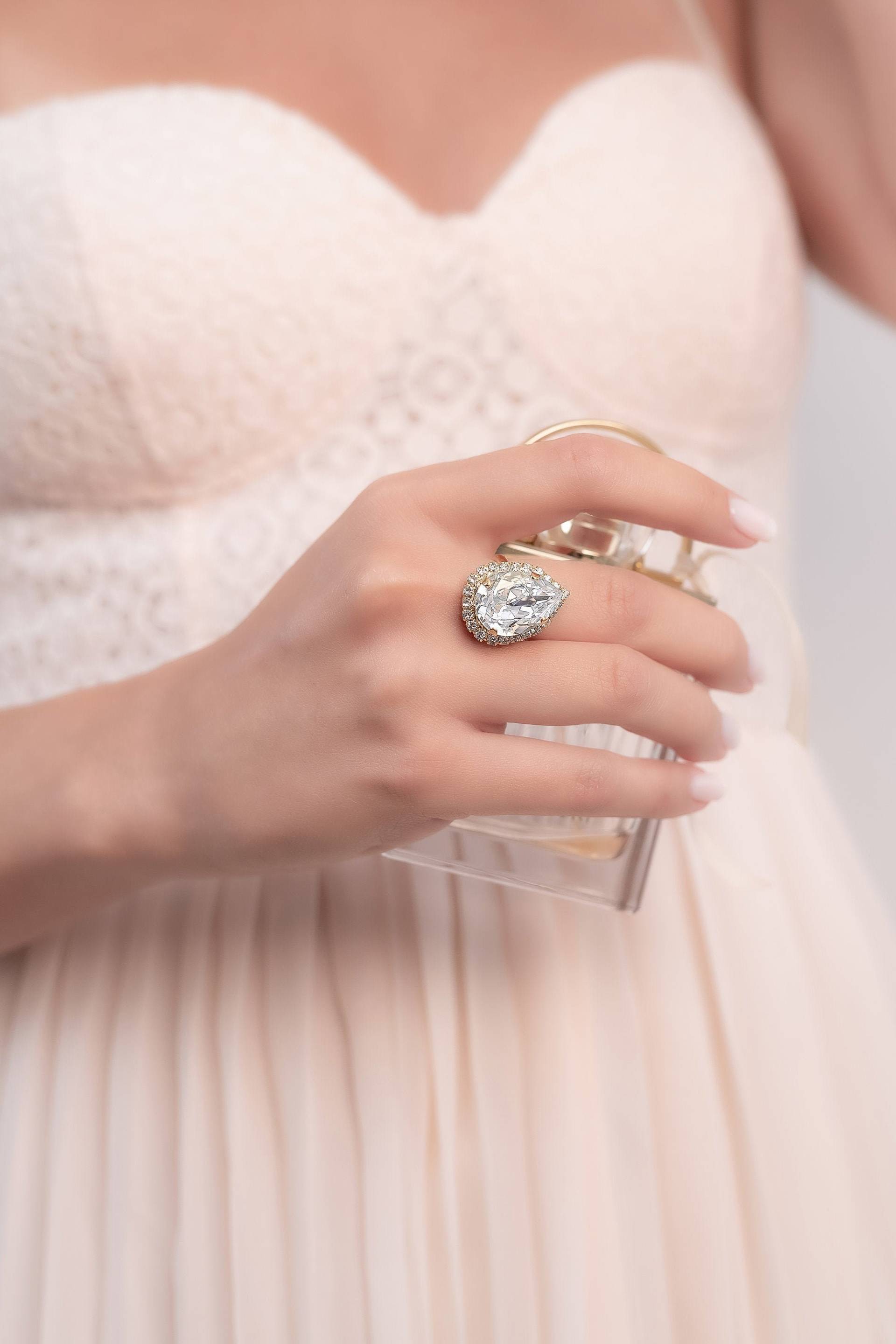 Cocktailring, Dusty Blue Crystal Statement Ring, Braut Ring Mit Blauer Kristallfarbe, Geschenk Für Sie, Cocktail von iloniti