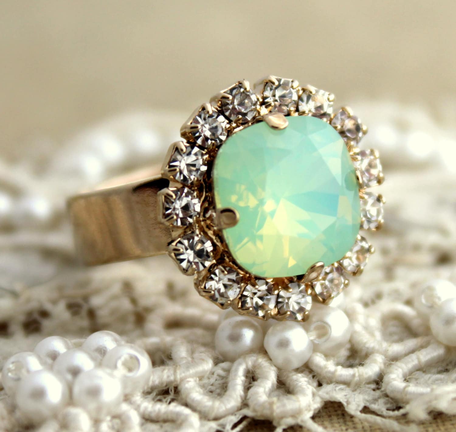 Grüner Minz-Opalring, Minz-Opal Swarovski Verschönerte Verstellbaren Ring, Cocktail Hellgrünen Kristallring, Geschenk Für Sie von iloniti