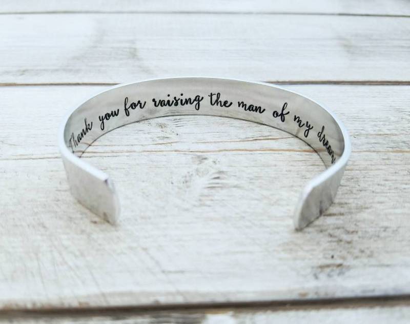 Mutter Des Bräutigams Geschenk, Hochzeitsgeschenk Für Eltern, Danke Die Aufzucht Mannes Meiner Träume, Versteckte Botschaft Armband von ilove2stamp