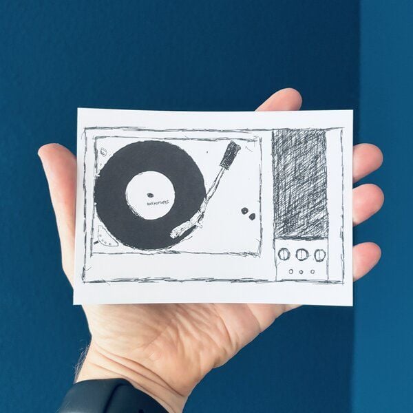 ilovemixtapes Postkarte „Plattenspieler“ – für Vinyl- und Musikliebhaber von ilovemixtapes