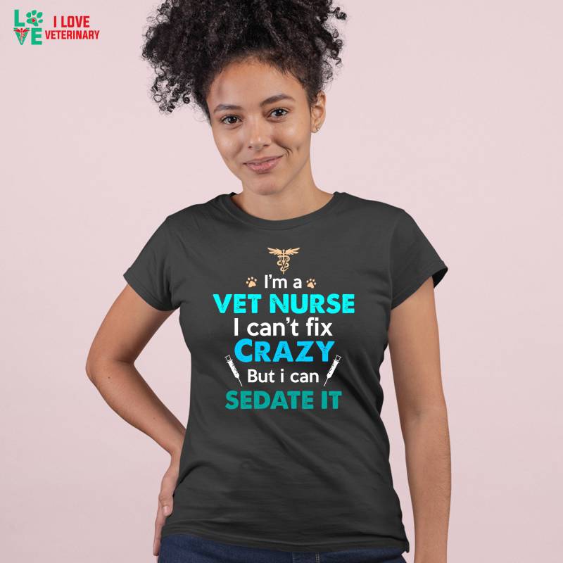 Ich Bin Ein Tierarzt Krankenschwester Kann Ich Nicht Beheben Verrückt Entiertiertiertiertierärztliche Shirt, Geschenk, Frau, Unisex, V-Ausschnitt Ich Bin Ein Tierarzt Krankenschwester Kann Ich Nicht Beheben Verrückt Entiertiertiertiertierärztliche Shirt, Geschenk, Frau, Unisex, V-Ausschnitt von iloveveterinarystore