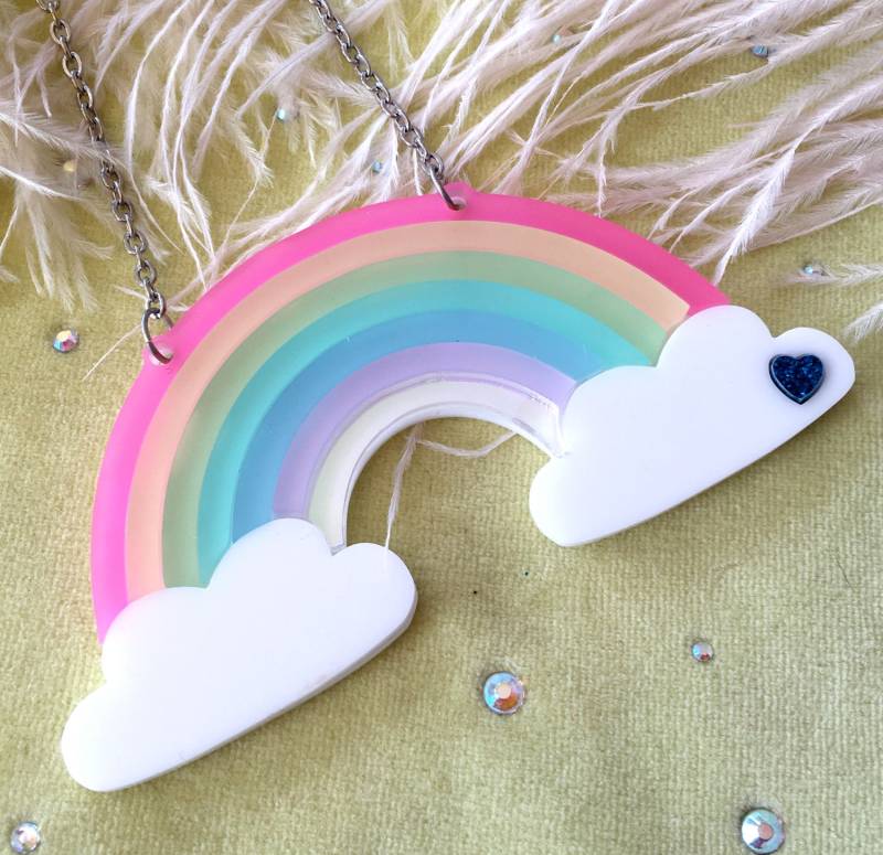 Pastell Gefrostet Regenbogen Acryl Halskette Mit Wolken, Laser Geschnitten Acryl, Kunststoff-Schmuck Pastell Gefrostet Regenbogen Acryl Halskette Mit Wolken, Laser Geschnitten Acryl, Kunststoff-Schmuck von imyourpresent
