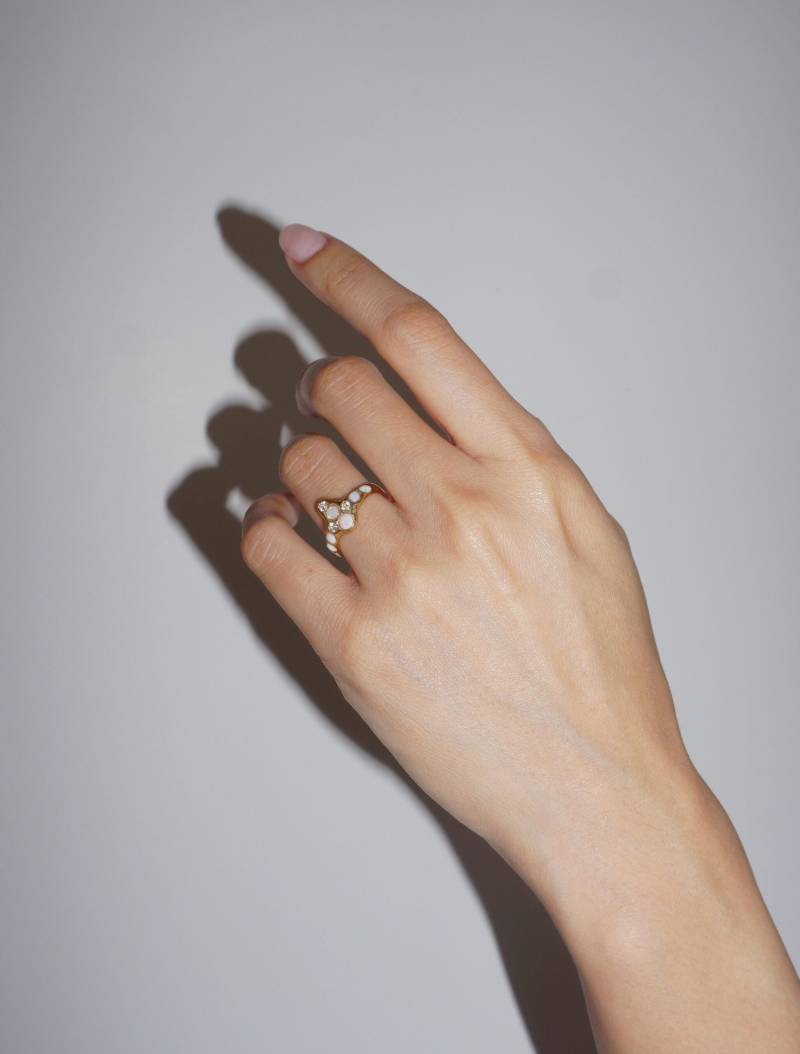 Leben Im Licht Band // Trachtenmarke Verlobungsring Diamanten Und Opale Leben Im Licht Band // Trachtenmarke Verlobungsring Diamanten Und Opale von indeethelabel