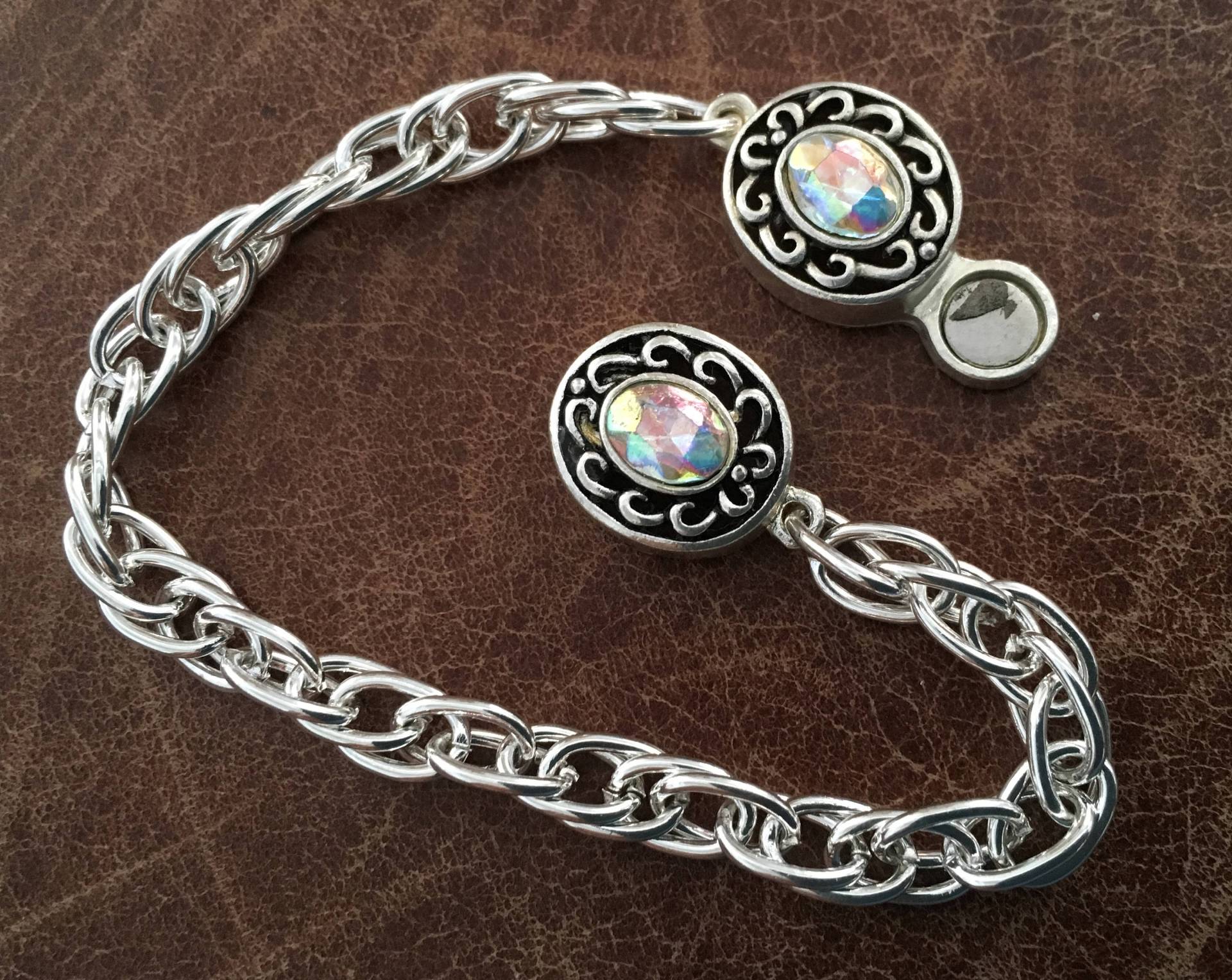 Versilberte Kettenarmband Mit Magnetverschluss Versilberte Kettenarmband Mit Magnetverschluss von indljewelry