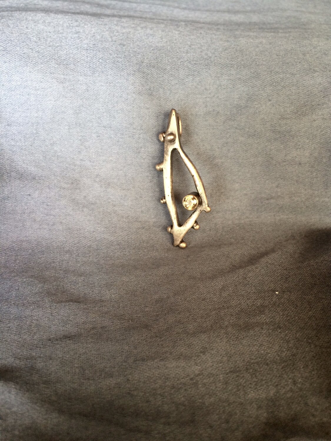 sterling Silberanhänger Mit Gelben Labradorit Gegossen sterling Silberanhänger Mit Gelben Labradorit Gegossen von indljewelry