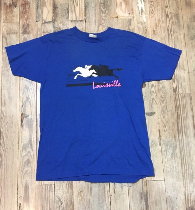 Distressed Super Weiches Louisville T Shirt von inezandberyl