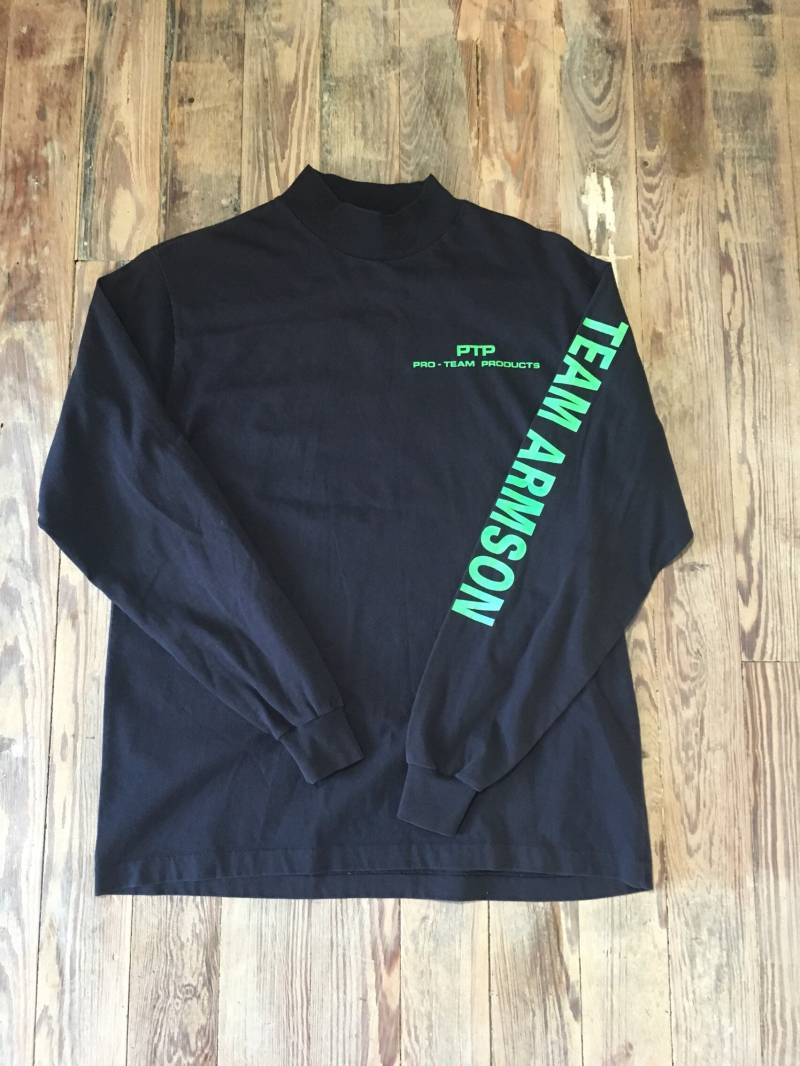 Vintage Ptp Langarm-Shirt Verblasstes Schwarz, Arm-Logo, Made in Usa von inezandberyl