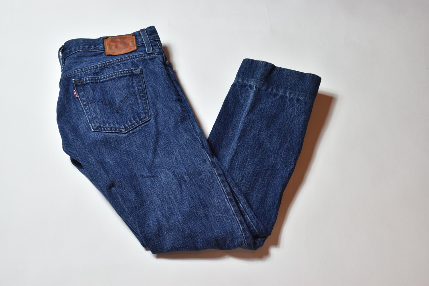 Vintage Blue Levis 501 Denim Jeans von inhomage
