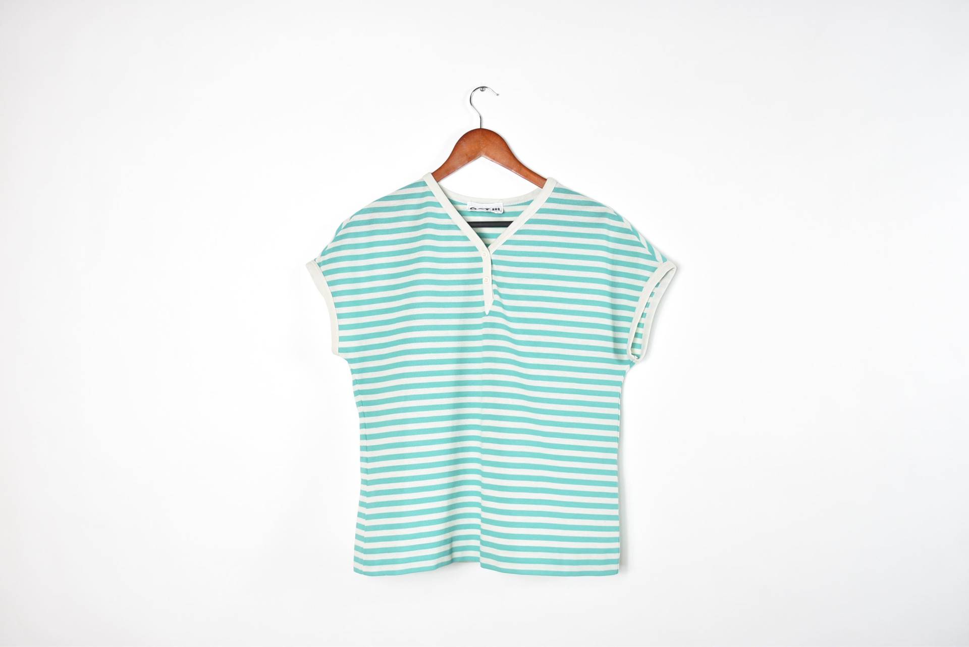 Vintage Weiß Und Mint Gestreiftes T-Shirt von inhomage