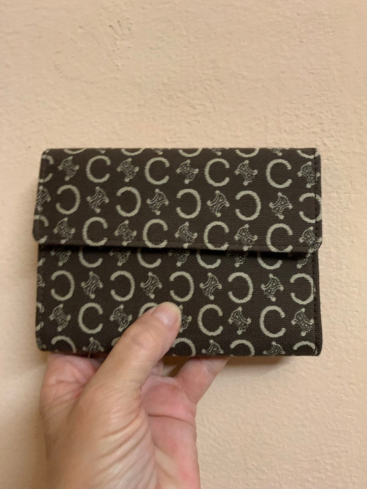 Celine Brieftasche, Echte Vintage 80Er Jahre, Nos Neue Alte Lager, Braun Monogramm Leinwand Celine Brieftasche, Echte Vintage 80Er Jahre, Nos Neue Alte Lager, Braun Monogramm Leinwand von inlove4vintage