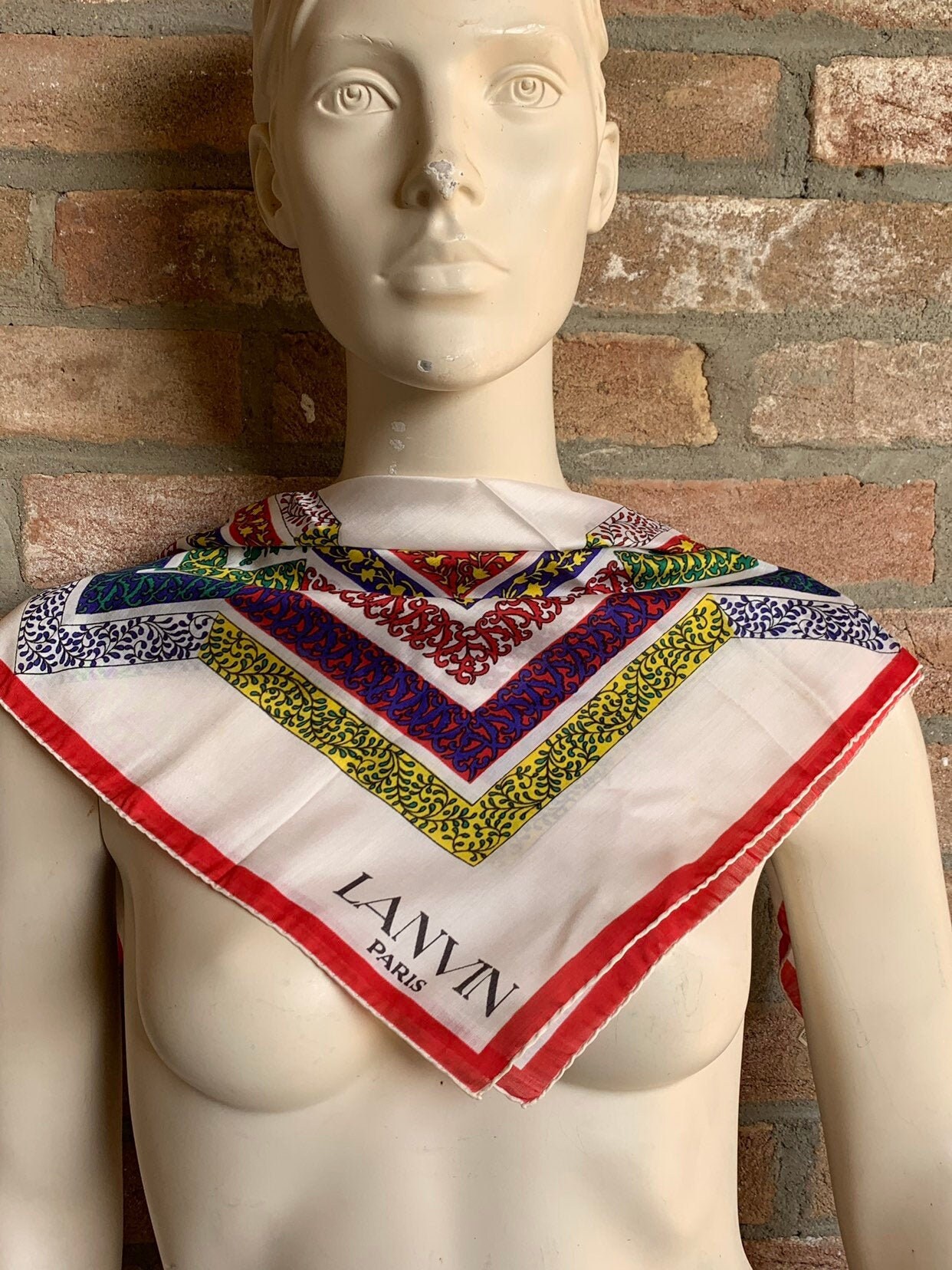 Lanvin-Schal, Mehrfarbig, Ausgezeichneter Zustand, Reiner Seidenschal, Vintage Ende Der 70Er Jahre von inlove4vintage