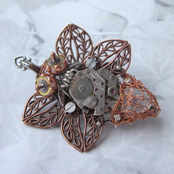 Fantasy Insect Unikat Brosche Im Steampunk-Style von insectorium