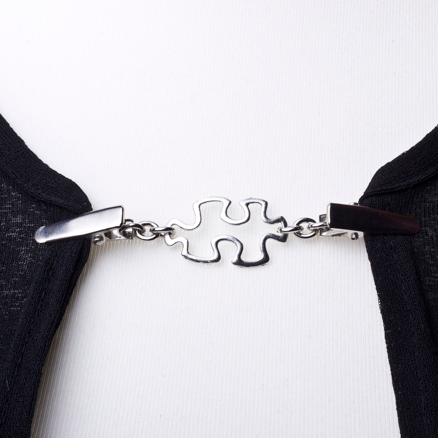 Silber Jigsaw Stück Strickjacke Clip Pullover Schal Wrap Kette Silber Jigsaw Stück Strickjacke Clip Pullover Schal Wrap Kette von inspira