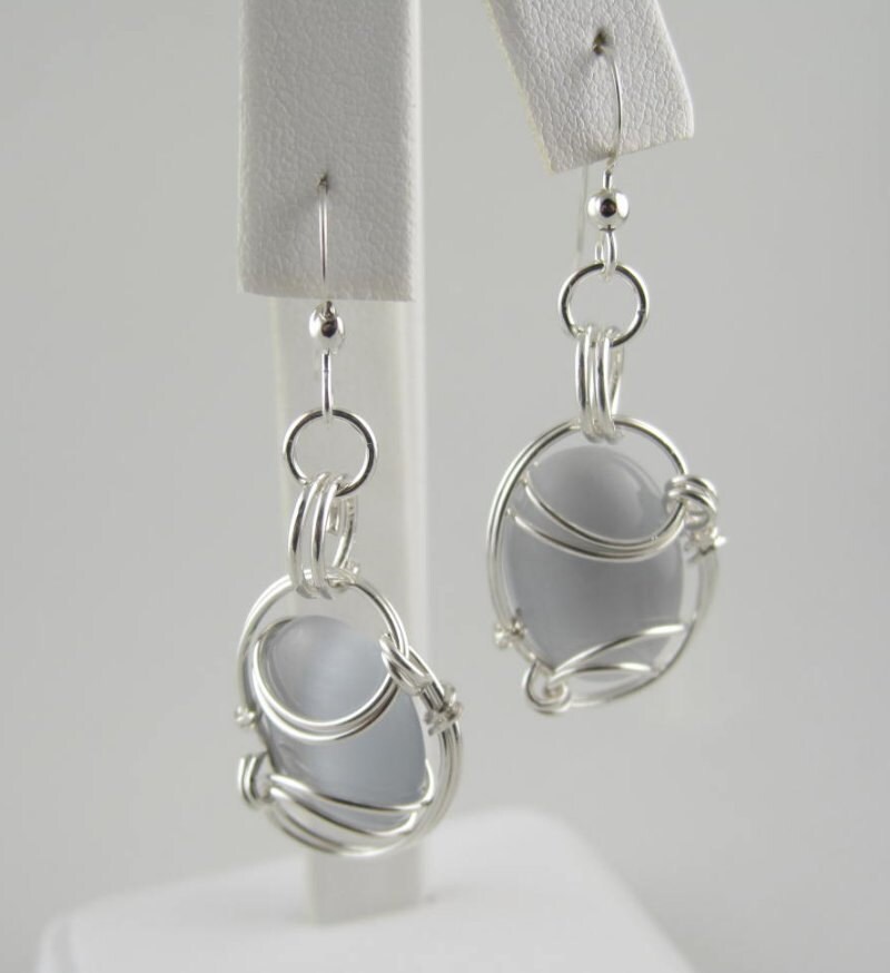 Katzenauge Ohrring, Glasohrring, Draht Gewickelt Handgemachte Grau Schmuck von inspiredcreationsco