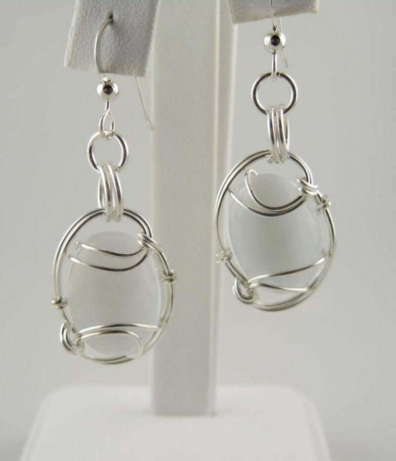 Katzenauge Ohrring, Glasohrring, Wire Wrapped Handgemachte Weiße Schmuck, Handgemachten Schmuck Katzenauge Ohrring, Glasohrring, Wire Wrapped Handgemachte Weiße Schmuck, Handgemachten Schmuck von inspiredcreationsco