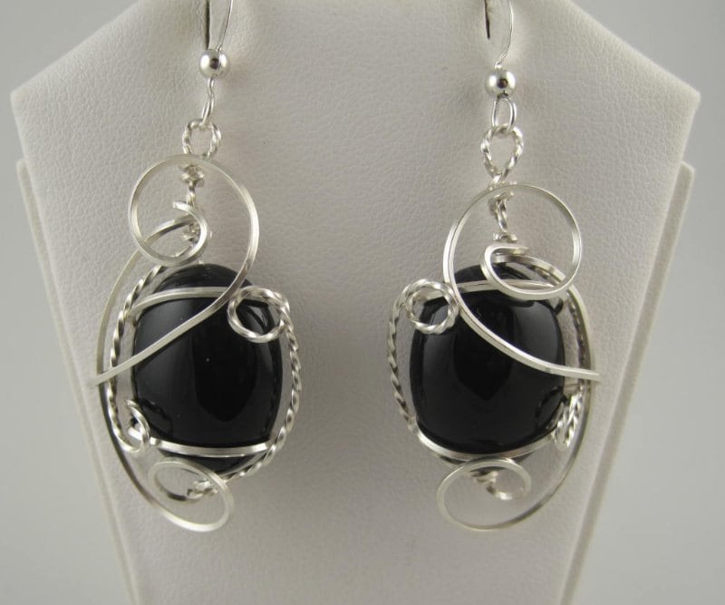 Schwarzer Onyx Ohrring, Edelstein Schmuck, Draht Gewickelt Wire Wrapped, Schwarzes Ohrring von inspiredcreationsco