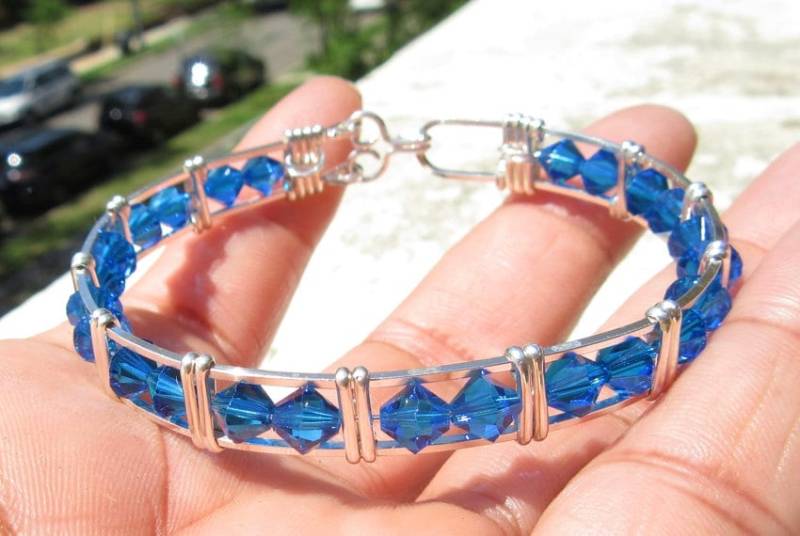 Wsb-0284, Blauer Saphir Swarovski Armband, Handgemachtes Kristall Wire Wrapped, Armreif, Wrapped Armband Wsb-0284, Blauer Saphir Swarovski Armband, Handgemachtes Kristall Wire Wrapped, Armreif, Wrapped Armband von inspiredcreationsco