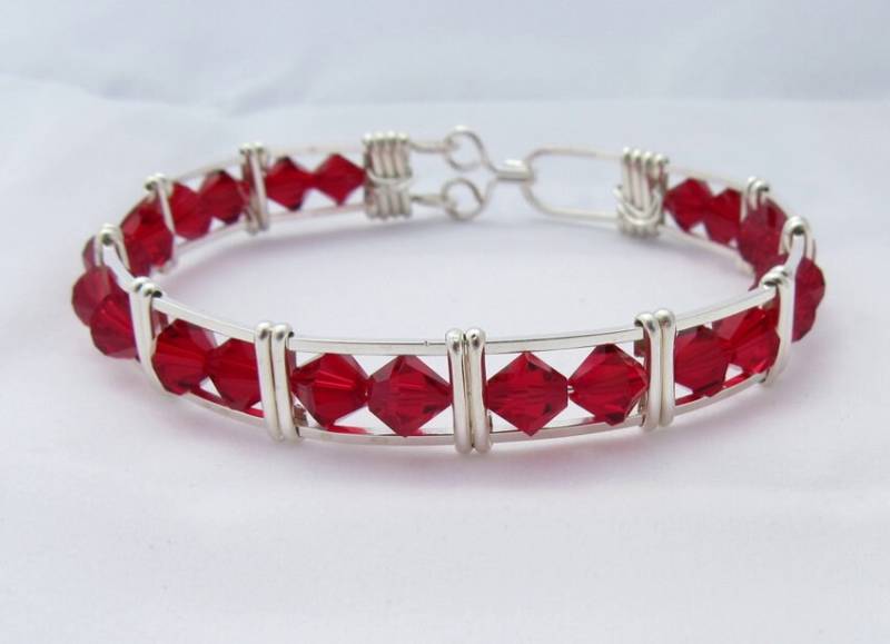 Wsb-0287, Siam Swarovski Armband, Handgemachtes Kristall Wire Wrapped, Armreif, Wrapped Armband Wsb-0287, Siam Swarovski Armband, Handgemachtes Kristall Wire Wrapped, Armreif, Wrapped Armband von inspiredcreationsco