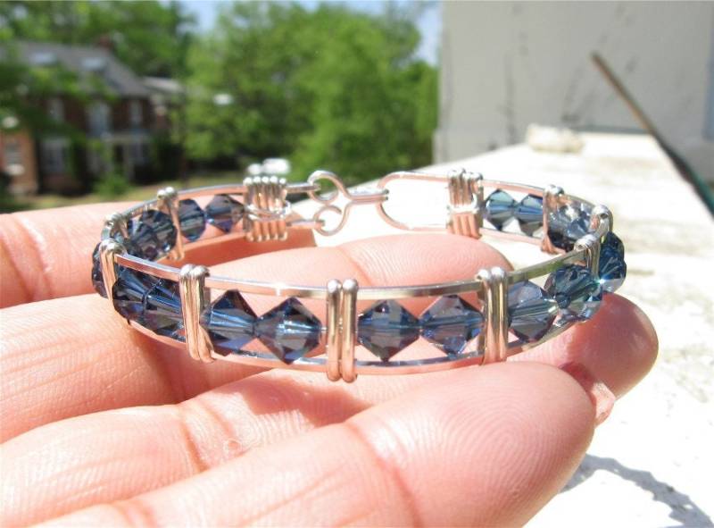 Wsb-0293, Montana Blue, Swarovski Armband, Handgemachtes Kristall Wire Wrapped, Armreif, Wrapped Armband Wsb-0293, Montana Blue, Swarovski Armband, Handgemachtes Kristall Wire Wrapped, Armreif, Wrapped Armband von inspiredcreationsco
