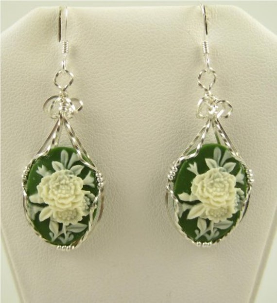 Wse-0031 Blumen Cameo Ohrring Draht Gewickelt in Sterling Silber Wse-0031 Blumen Cameo Ohrring Draht Gewickelt in Sterling Silber von inspiredcreationsco