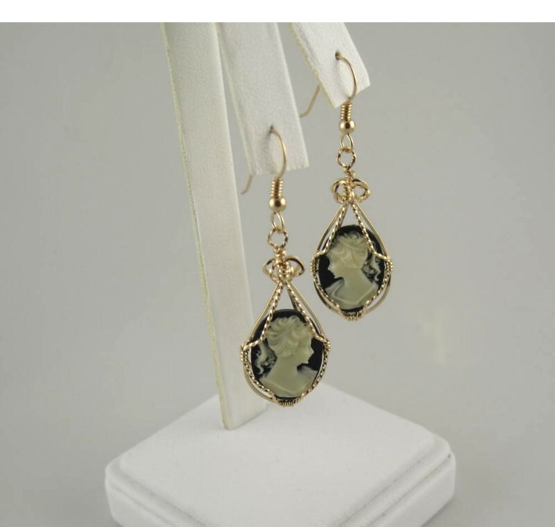 Wse-0042 Charmante Lady Cameo Handgemachte Ohrring Draht Gewickelt Mit 14K Gold Fill von inspiredcreationsco