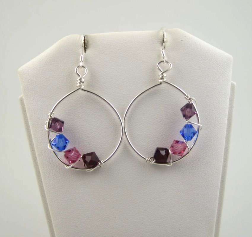 Wse-0112 Mütter, Großmütter, Handgemachter Birthstone Swarovski Kristall Und .925 Sterling Silber Draht Wrapped Hoop Ohrring von inspiredcreationsco