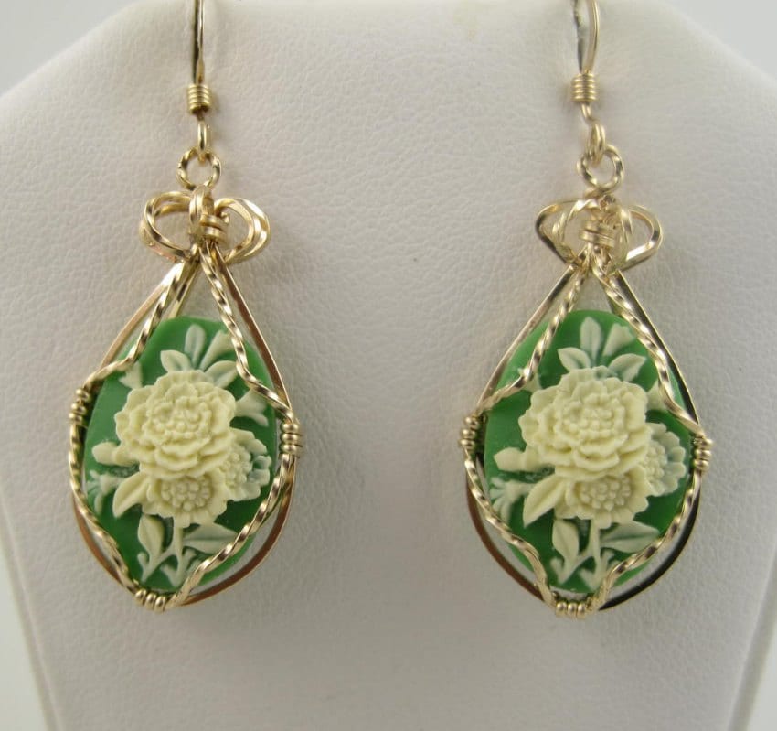 Wse-0114 Blumen Cameo Handgemachte Ohrring Draht Gewickelt Mit 14K Gold Fill von inspiredcreationsco