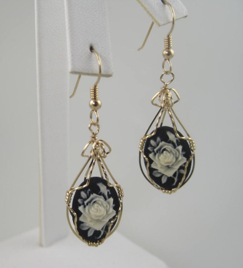 Wse-0118 Blumen Cameo Handgemachte Ohrring Draht Gewickelt Mit 14K Gold Fill von inspiredcreationsco