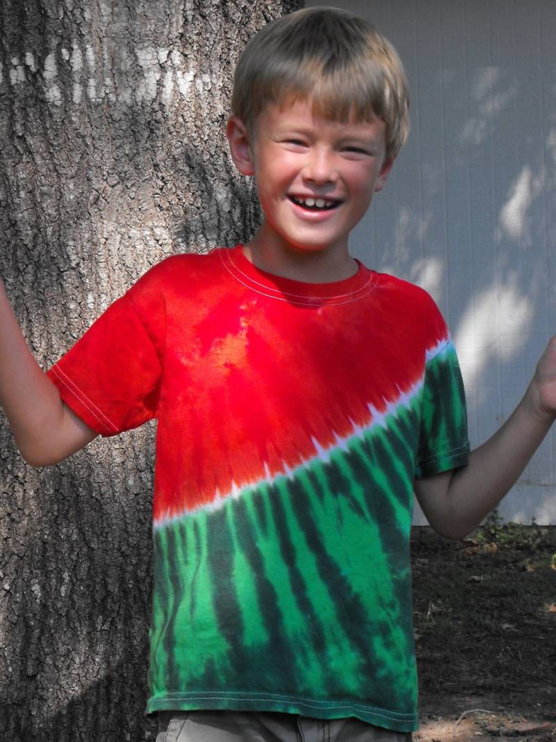 Tie Dye Wassermelone T-Shirt in Kleinkind - Und Jugendgrößen von inspiringcolor