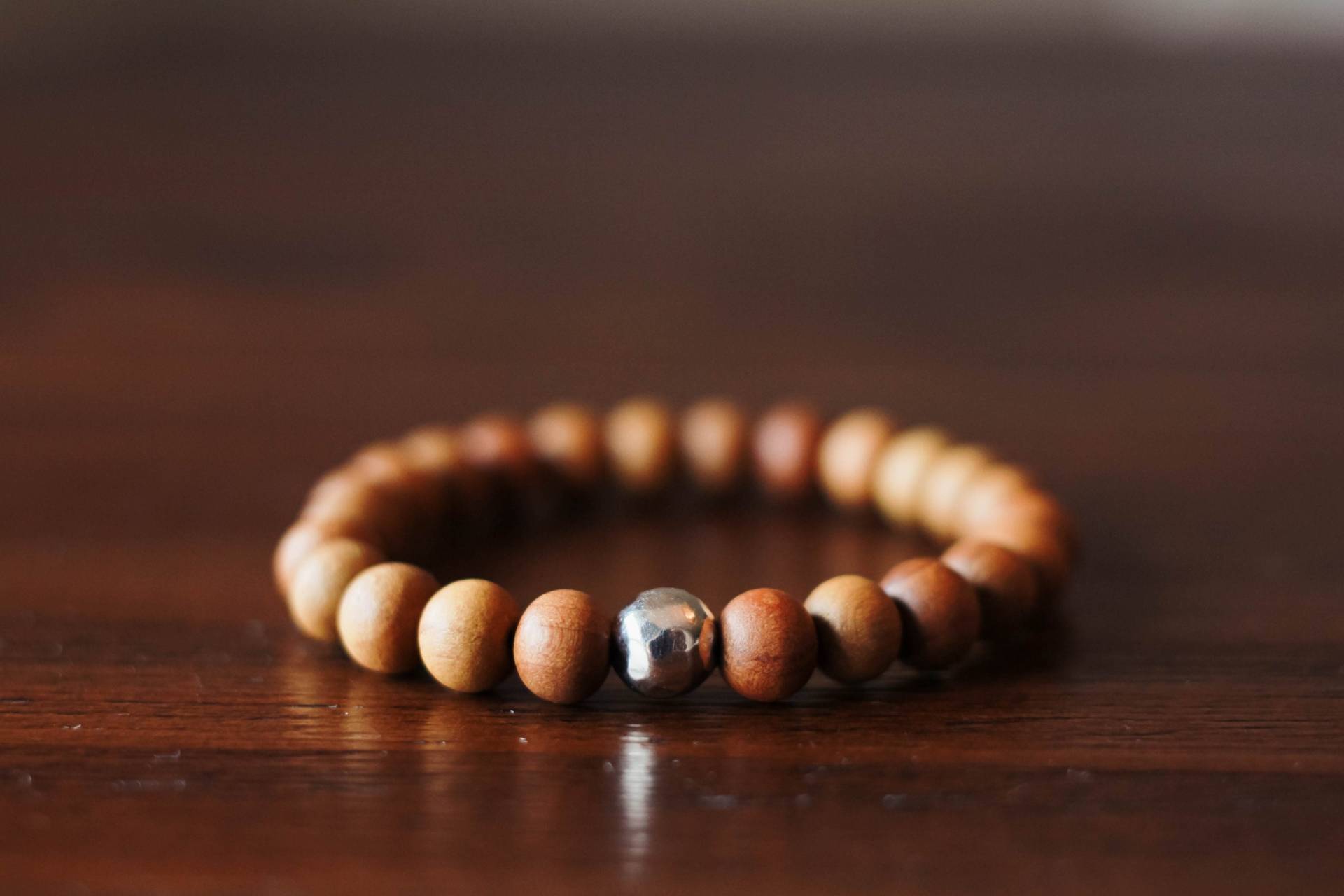 8 Mm Herren Sandelholz Und Sterling Silber Armband | Für Männer Holz Unisex von intertwinedbybella