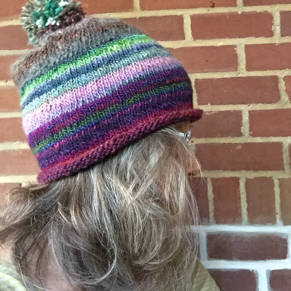 Handgestrickt & Handgesponnene Wintermütze Mit Großem Pompom von inthegan