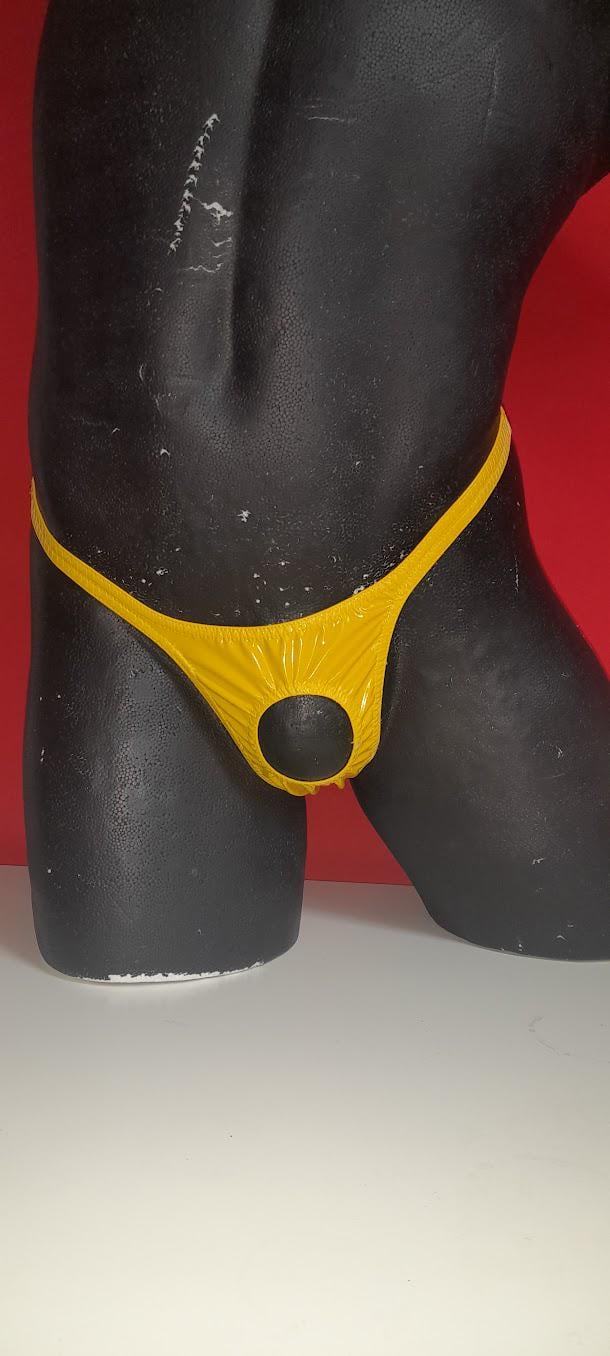 Geiler Overt Venyl String Mit Kleinem Dreieck Am Po Und Ca 14mm Bänder von intymofashion