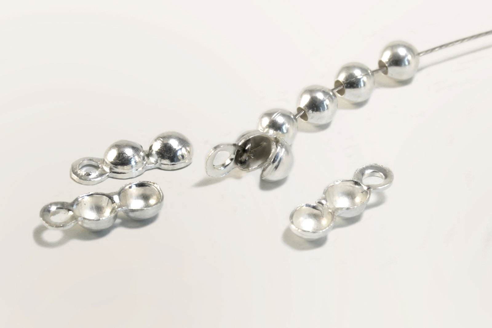 Klappkalotten aus 925 Silber, Ø 4 / 5 mm Klappkalotten aus 925 Silber, Ø 4 / 5 mm von inwaria