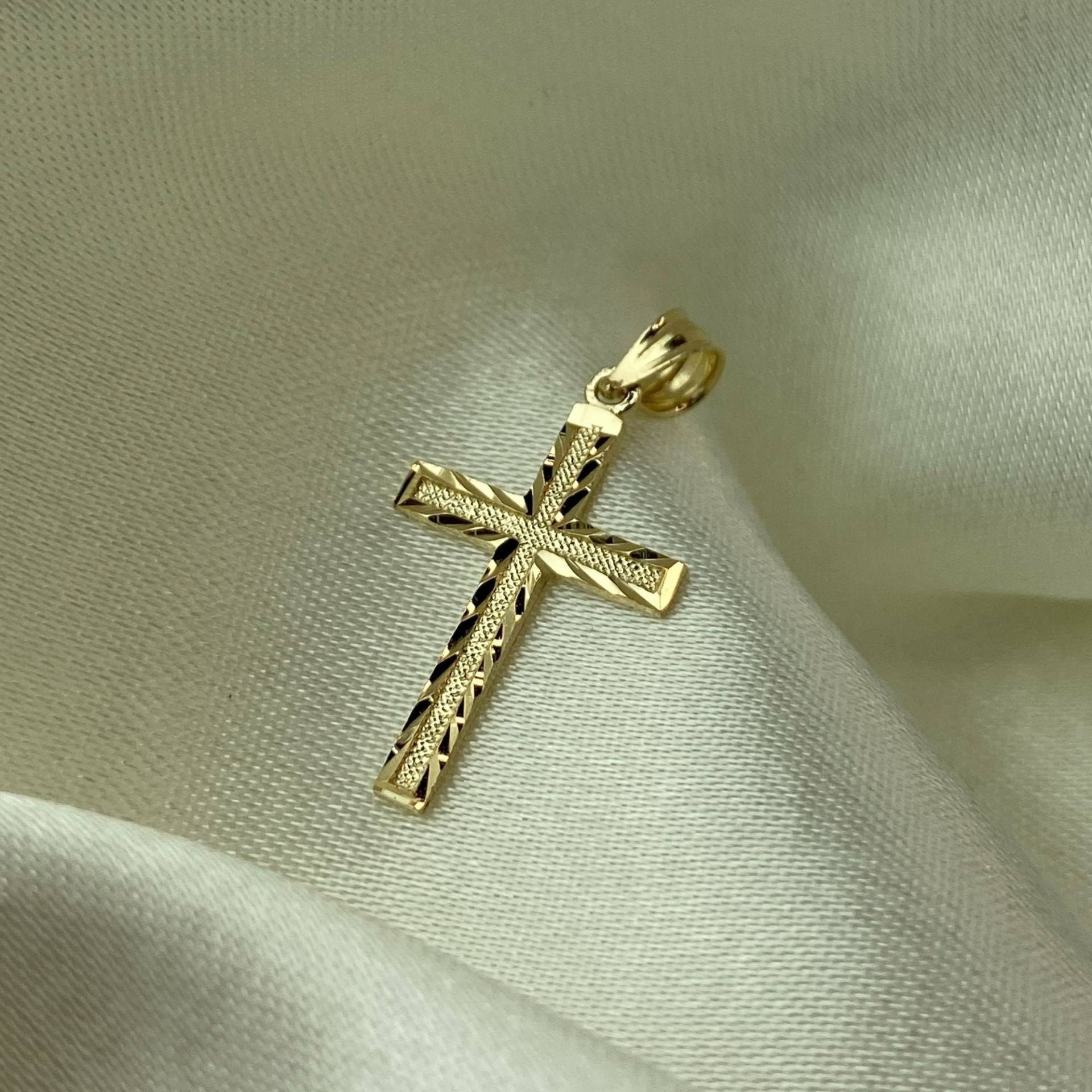 14K Echt Gelb Gold Kreuz Religiöser Charm Dünner Anhänger Für Halskette Oder Kette, Charme Schmuck, Geschenk Für Frauen/Männer von iokajewelry