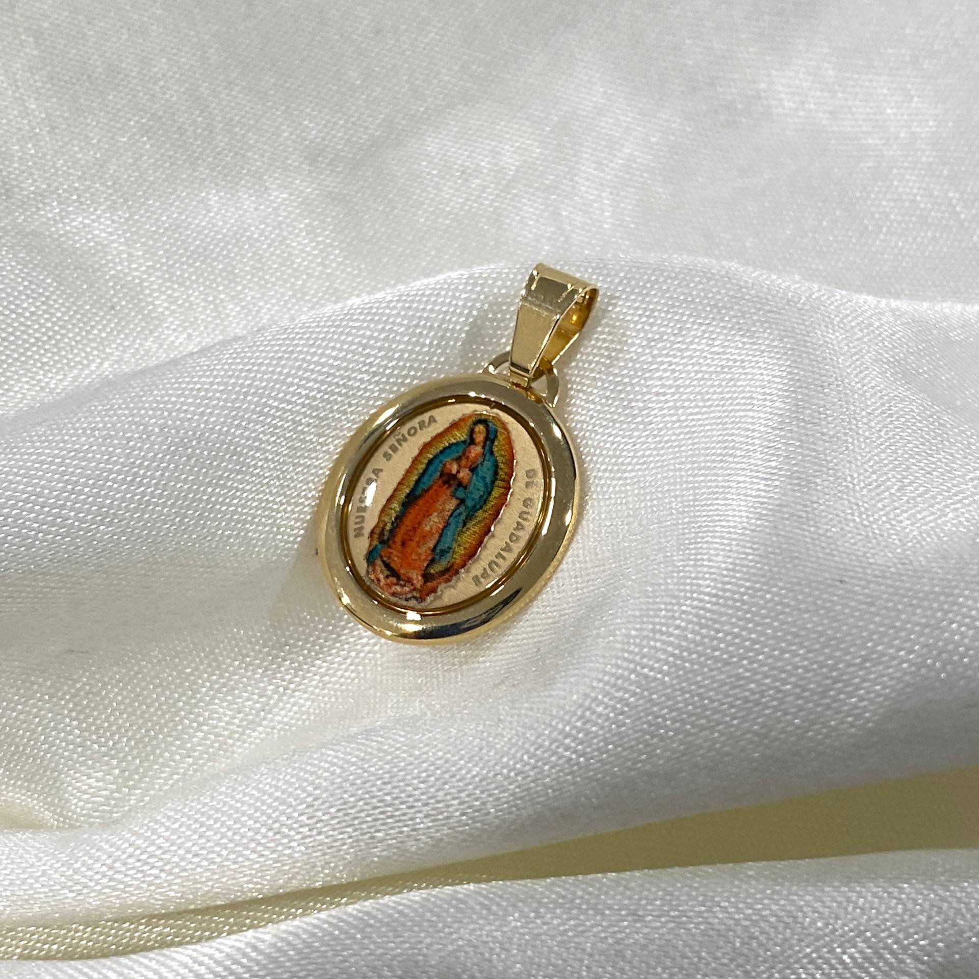 14K Echt Gelb Gold Religiöse Emaille Unserer Lieben Frau Von Guadalupe Anhänger Für Halskette Kette, Jungfrau Maria Frauen/Männer, Alltagsschmuck von iokajewelry