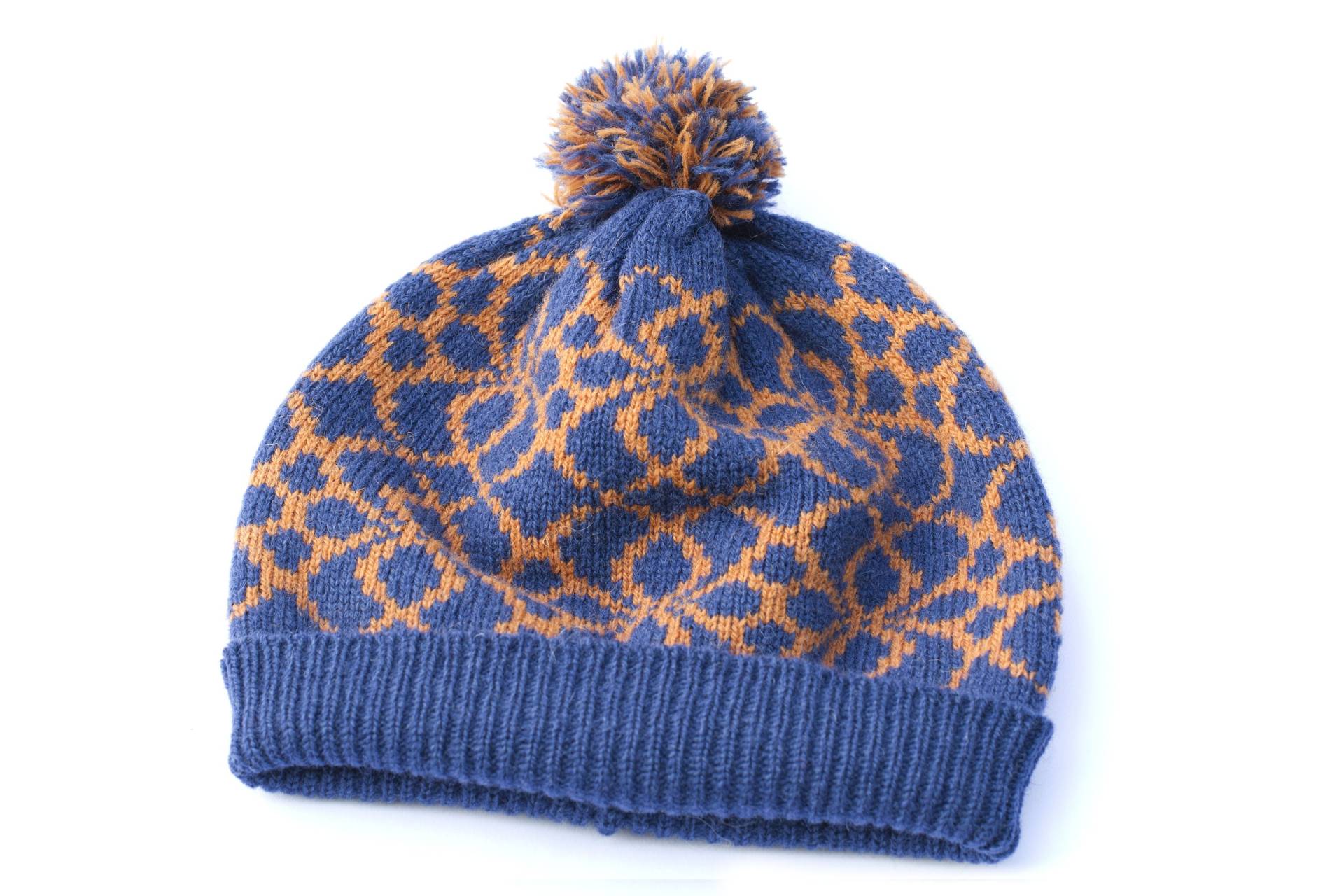 Blaue Beanie Mütze, Strick Wolle Bommelmütze, Fair Isle Strickmütze von ionaKnitwear