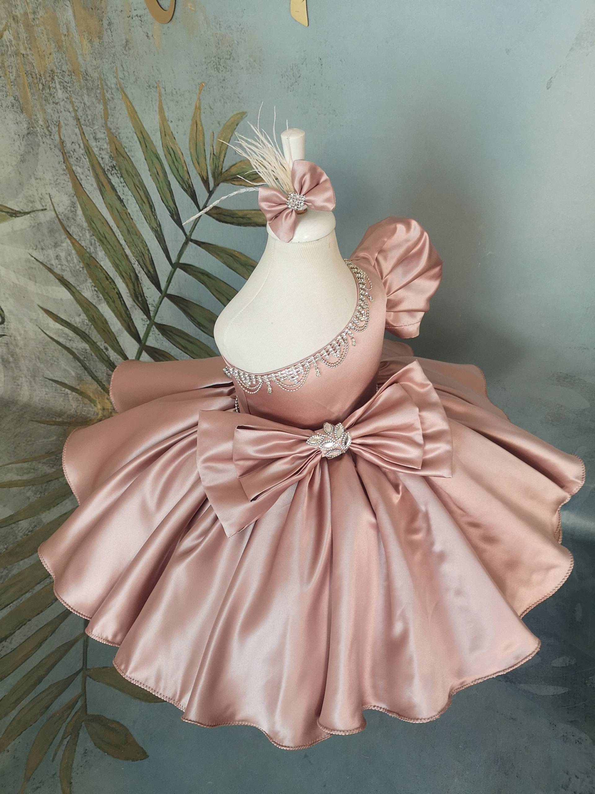 Rose Gold Puffy Satin Baby Festzug Kostüm, Benutzerdefinierte Mädchen Kleidungsstück, Blumenmädchen Kleid, Kid Couture, Abschlussball Geburtstag von ipeqa