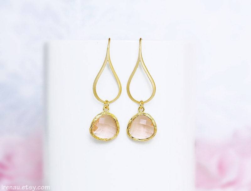 Champagner Tropfen Ohrringe, Facettierte Glas Pfirsich Geschenk Für Sie, Matt Gold Baumeln Schlichte Moderne Ohrringe von irenau