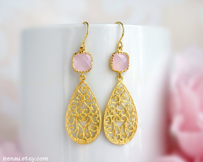 Eisrosa Und Gold Spitze Ohrringe, Hellrosa Opal Glas Tropfen Metall Filigrane Ohrringe Rosa Hochzeit, Braut von irenau