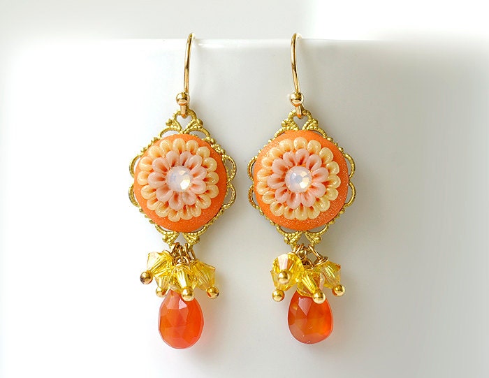 Karneol Ohrringe, Gold Polymer Clay Swarovski Filigrane Ohrringe von irenau